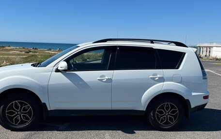 Mitsubishi Outlander III рестайлинг 3, 2011 год, 1 199 000 рублей, 19 фотография