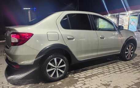 Renault Logan II, 2018 год, 1 030 000 рублей, 2 фотография
