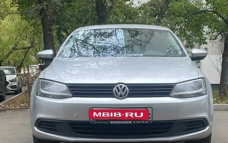 Volkswagen Jetta VI, 2013 год, 950 000 рублей, 4 фотография