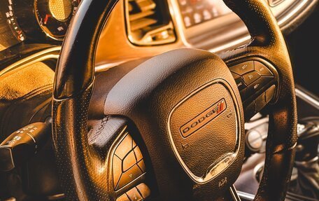 Dodge Challenger III рестайлинг 2, 2018 год, 3 847 450 рублей, 12 фотография