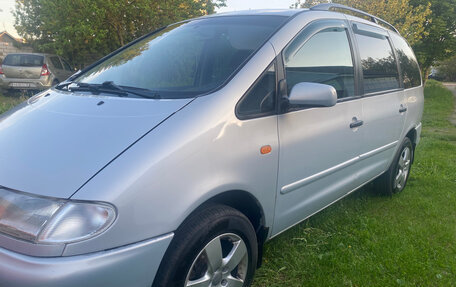 Volkswagen Sharan I рестайлинг, 1999 год, 450 000 рублей, 2 фотография
