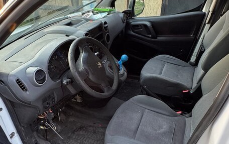 Peugeot Partner II рестайлинг 2, 2011 год, 620 000 рублей, 8 фотография