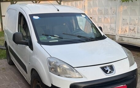 Peugeot Partner II рестайлинг 2, 2011 год, 620 000 рублей, 3 фотография