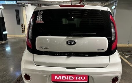 KIA Soul II рестайлинг, 2018 год, 1 591 000 рублей, 6 фотография