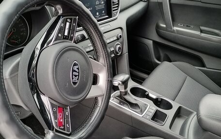 KIA Sportage IV рестайлинг, 2018 год, 2 100 000 рублей, 10 фотография