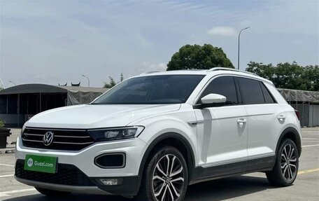 Volkswagen T-Roc I, 2021 год, 1 250 000 рублей, 1 фотография