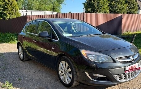 Opel Astra J, 2013 год, 845 000 рублей, 1 фотография