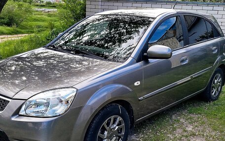 KIA Rio II, 2009 год, 630 000 рублей, 1 фотография