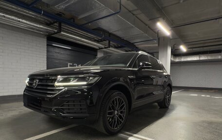 Volkswagen Touareg III, 2018 год, 4 690 000 рублей, 1 фотография