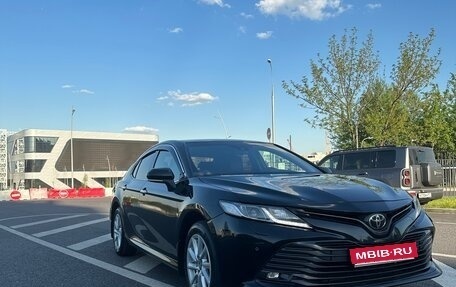 Toyota Camry, 2018 год, 2 520 000 рублей, 1 фотография