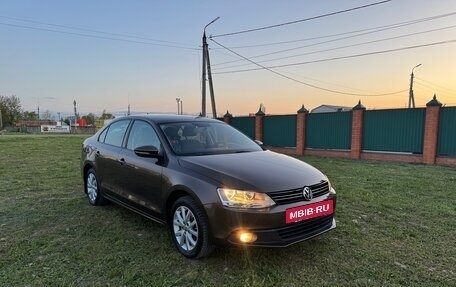 Volkswagen Jetta VI, 2012 год, 950 000 рублей, 5 фотография