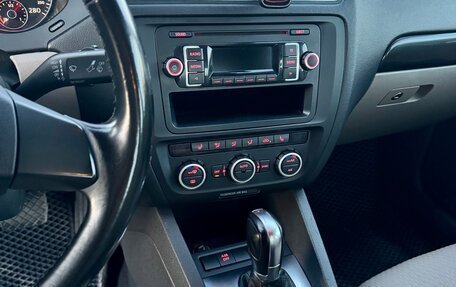Volkswagen Jetta VI, 2012 год, 950 000 рублей, 15 фотография