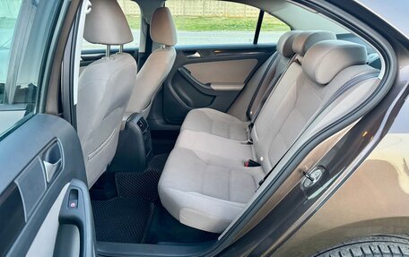 Volkswagen Jetta VI, 2012 год, 950 000 рублей, 23 фотография