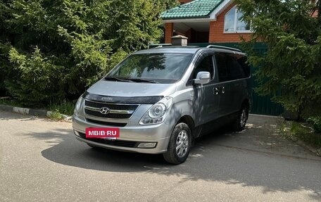 Hyundai Grand Starex Grand Starex I рестайлинг 2, 2014 год, 1 999 000 рублей, 2 фотография