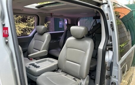 Hyundai Grand Starex Grand Starex I рестайлинг 2, 2014 год, 1 999 000 рублей, 11 фотография