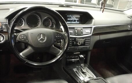Mercedes-Benz E-Класс, 2011 год, 1 250 000 рублей, 5 фотография