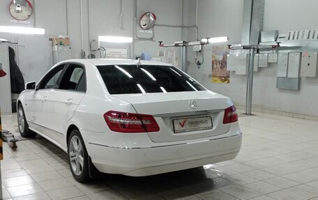 Mercedes-Benz E-Класс, 2011 год, 1 250 000 рублей, 4 фотография