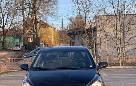 Hyundai Solaris II рестайлинг, 2011 год, 800 000 рублей, 2 фотография