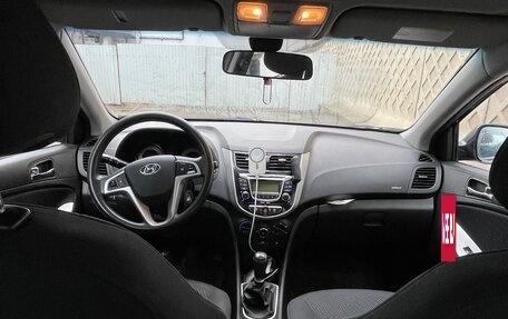 Hyundai Solaris II рестайлинг, 2011 год, 800 000 рублей, 9 фотография