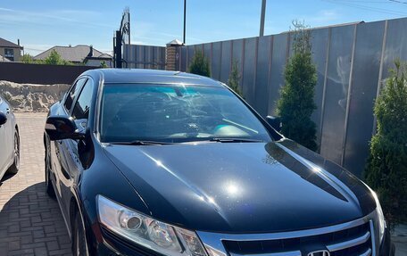Honda Crosstour I рестайлинг, 2014 год, 1 800 000 рублей, 2 фотография