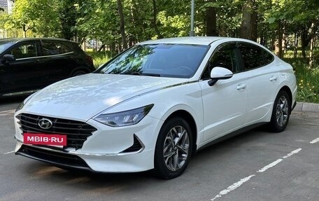 Hyundai Sonata VIII, 2021 год, 1 700 000 рублей, 2 фотография