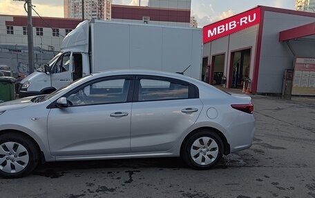 KIA Rio IV, 2018 год, 1 200 000 рублей, 3 фотография