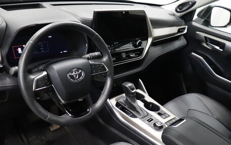 Toyota Highlander, 2024 год, 5 224 000 рублей, 8 фотография