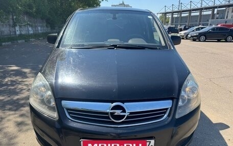 Opel Zafira B, 2011 год, 700 000 рублей, 2 фотография