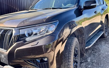 Toyota Land Cruiser Prado 150 рестайлинг 2, 2021 год, 6 900 000 рублей, 5 фотография