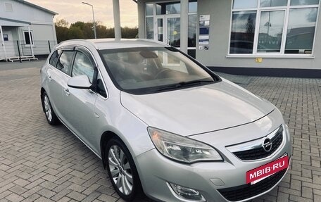Opel Astra J, 2011 год, 800 000 рублей, 2 фотография