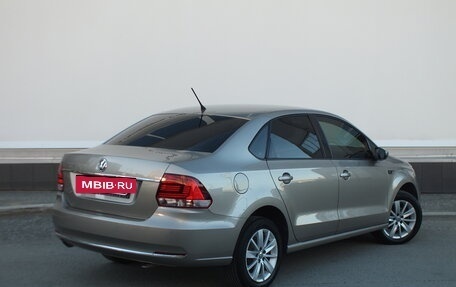 Volkswagen Polo VI (EU Market), 2015 год, 1 099 000 рублей, 3 фотография
