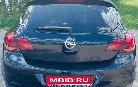 Opel Astra J, 2010 год, 780 000 рублей, 2 фотография