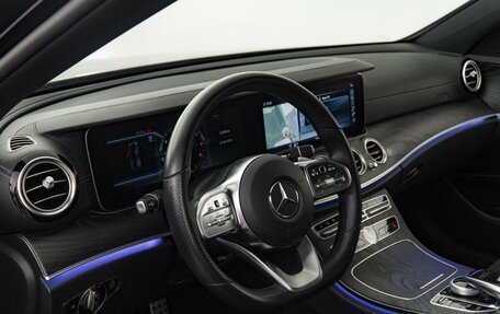 Mercedes-Benz E-Класс, 2018 год, 3 465 000 рублей, 12 фотография