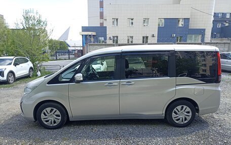 Honda Stepwgn IV, 2019 год, 2 590 000 рублей, 4 фотография