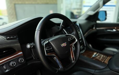 Cadillac Escalade IV, 2015 год, 3 490 000 рублей, 12 фотография