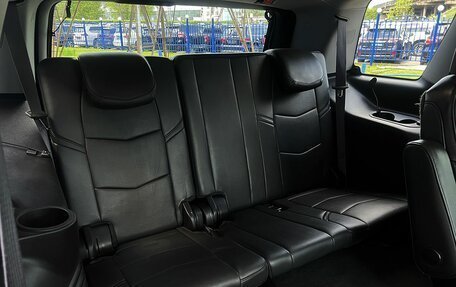 Cadillac Escalade IV, 2015 год, 3 490 000 рублей, 15 фотография