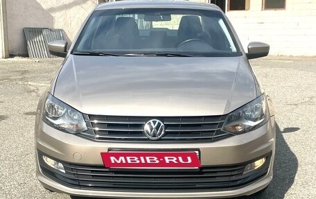 Volkswagen Polo VI (EU Market), 2015 год, 850 000 рублей, 2 фотография