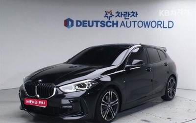BMW 1 серия, 2022 год, 2 295 000 рублей, 1 фотография