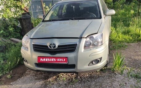 Toyota Avensis III рестайлинг, 2006 год, 820 000 рублей, 1 фотография