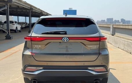Toyota Harrier, 2021 год, 3 660 000 рублей, 5 фотография