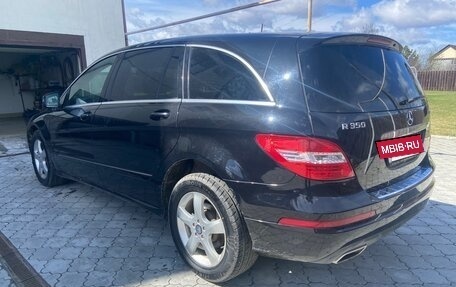 Mercedes-Benz R-Класс, 2011 год, 1 680 000 рублей, 4 фотография