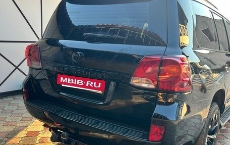 Toyota Land Cruiser 200, 2012 год, 2 550 000 рублей, 2 фотография