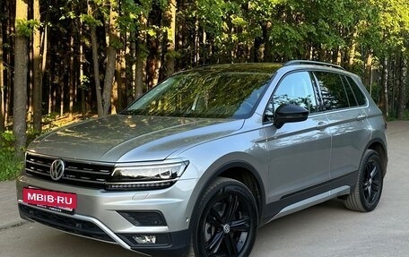Volkswagen Tiguan II, 2019 год, 2 600 000 рублей, 2 фотография