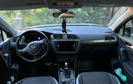 Volkswagen Tiguan II, 2019 год, 2 600 000 рублей, 9 фотография