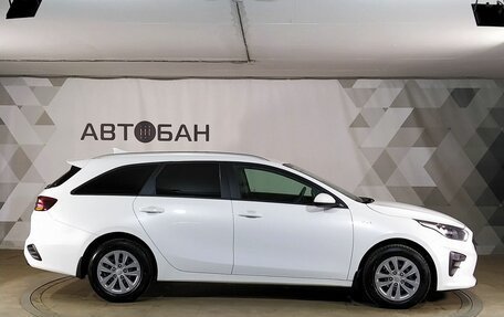 KIA cee'd III, 2021 год, 1 819 000 рублей, 6 фотография