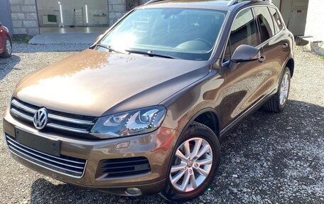 Volkswagen Touareg III, 2012 год, 2 890 000 рублей, 2 фотография