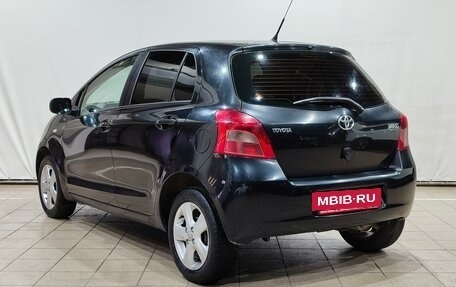 Toyota Yaris III рестайлинг, 2008 год, 649 000 рублей, 6 фотография