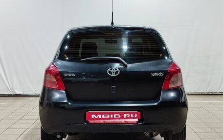 Toyota Yaris III рестайлинг, 2008 год, 649 000 рублей, 5 фотография