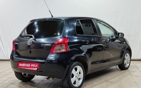Toyota Yaris III рестайлинг, 2008 год, 649 000 рублей, 4 фотография