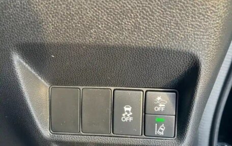 Honda Stepwgn IV, 2018 год, 2 480 000 рублей, 12 фотография